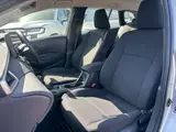 2020 Toyota Corolla Touring 1.8 Hybrid GX E-Four 4WD Silver Van for sale, Japanese used car export - photo 40 of 44 | GULJI TRADERS