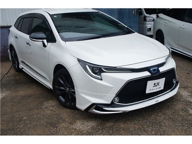 2020 Toyota Corolla Touring Hybrid - photo 1 2020 Toyota Corolla Touring Hybrid Van for sale, Japanese used car export - photo 1 of 53 | GULJI TRADERS