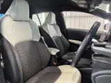 2020 Toyota Corolla Touring 1.8 HYBRID WxB Pearl Van for sale, Japanese used car export - photo 7 of 30 | GULJI TRADERS