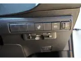 2020 Toyota Corolla Touring 2000 Limited Pearl Van for sale, Japanese used car export - photo 8 of 9 | GULJI TRADERS