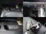 2021 Toyota Corolla Touring Hybrid Double Bye Bye Pearl Van for sale, Japanese used car export - photo 6 of 20 | GULJI TRADERS