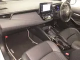 2021 Toyota Corolla Touring Touring WxB Toyota Safety Sense Pearl Van for sale, Japanese used car export - photo 4 of 12 | GULJI TRADERS