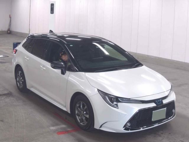 2021 Toyota Corolla Touring Hybrid - photo 1 2021 Toyota Corolla Touring Hybrid Van for sale, Japanese used car export - photo 1 of 5 | GULJI TRADERS