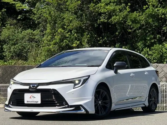 2022 Toyota Corolla Touring Double WBY ★ Modellista Aero ★ Full Seg Pearl Van for sale, Japanese used car export - photo 1 of 41 | GULJI TRADERS