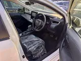 2022 Toyota Corolla Touring 1.8HV x pure 17AW White Van for sale, Japanese used car export - photo 13 of 30 | GULJI TRADERS