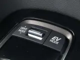 2022 Toyota Corolla Touring 1.8 Hybrid WxB White Van for sale, Japanese used car export - photo 11 of 19 | GULJI TRADERS