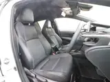 2023 Toyota Corolla Touring 1.8 Hybrid WxB E-Four 4WD Pearl Van for sale, Japanese used car export - photo 5 of 20 | GULJI TRADERS