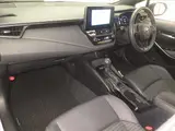2023 Toyota Corolla Touring Wagon Touring Hybrid WxB Toyota Safety Center Pearl Van for sale, Japanese used car export - photo 4 of 11 | GULJI TRADERS
