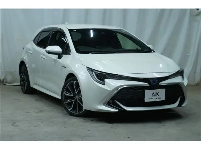 2018 Toyota Corollasport Hybrid G Z - photo 1 2018 Toyota Corollasport Hybrid G Z Pearl Coupe for sale, Japanese used car export - photo 1 of 64 | GULJI TRADERS