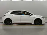 2018 Toyota Corollasport Hybrid G ​​Z Pearl Coupe for sale, Japanese used car export - photo 3 of 12 | GULJI TRADERS