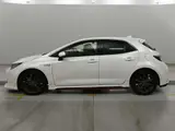 2018 Toyota Corollasport Hybrid G ​​Z Pearl Coupe for sale, Japanese used car export - photo 4 of 12 | GULJI TRADERS