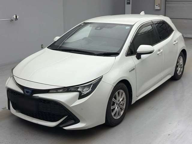 2018 Toyota Corolla Sport Hybrid G - photo 1 2018 Toyota Corolla Sport Hybrid G Sedan for sale, Japanese used car export - photo 1 of 15 | GULJI TRADERS