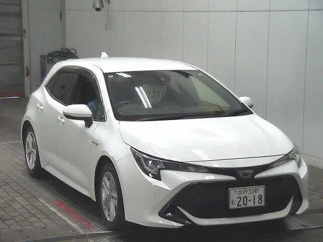 2018 Toyota Corollasport Hybrid G - photo 1 2018 Toyota Corollasport Hybrid G White Coupe for sale, Japanese used car export - photo 1 of 6 | GULJI TRADERS