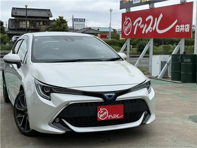 2019 Toyota Corollasport Hybrid G ​​Z Pearl Coupe for sale, Japanese used car export - photo 1 of 25 | GULJI TRADERS
