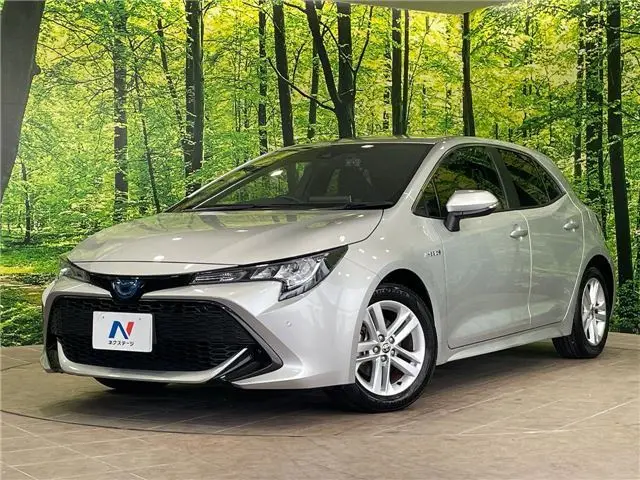 2019 Toyota Corollasport Hybrid G - photo 1 2019 Toyota Corollasport Hybrid G Silver Coupe for sale, Japanese used car export - photo 1 of 30 | GULJI TRADERS