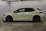 2019 Toyota Corollasport 1.8HYBRID G Z Pearl Coupe for sale, Japanese used car export - photo 8 of 30 | GULJI TRADERS