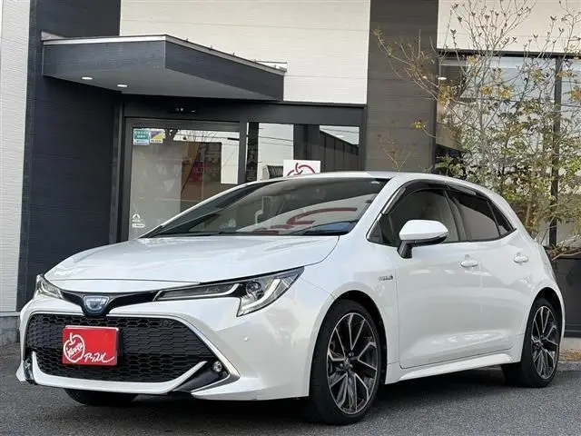 2019 Toyota Corollasport 1.8HYBRID G Z Pearl Coupe for sale, Japanese used car export - photo 1 of 21 | GULJI TRADERS
