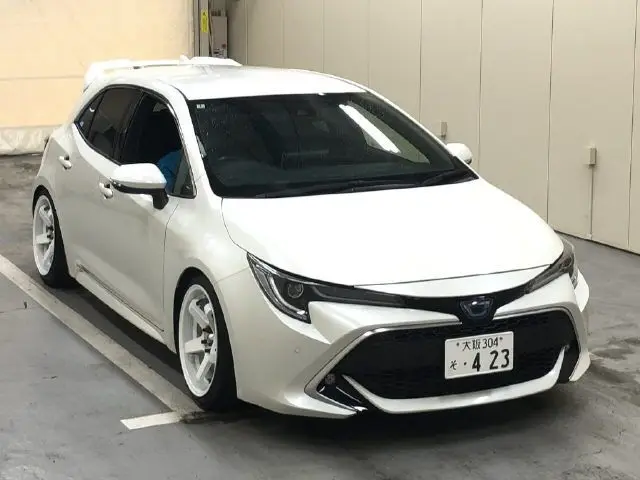2020 Toyota Corollasport HV GZ - photo 1 2020 Toyota Corollasport HV GZ Pearl Coupe for sale, Japanese used car export - photo 1 of 6 | GULJI TRADERS