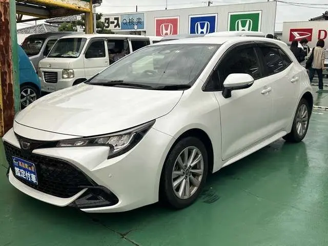 2023 Toyota Corollasport 2.0 G Genuine Display Audio ETC2.0 Onboard Unit - photo 1 2023 Toyota Corollasport 2.0 G Genuine Display Audio ETC2.0 Onboard Unit Pearl Coupe for sale, Japanese used car export - photo 1 of 23 | GULJI TRADERS
