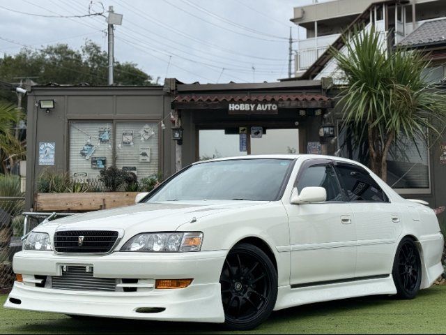 1999 Toyota Cresta Lulaan S Pearl Sedan for sale, Japanese used car export | GULJI TRADERS