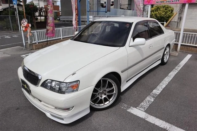 2000 Toyota Cresta Super Lucent - photo 1 2000 Toyota Cresta Super Lucent Pearl Sedan for sale, Japanese used car export | GULJI TRADERS