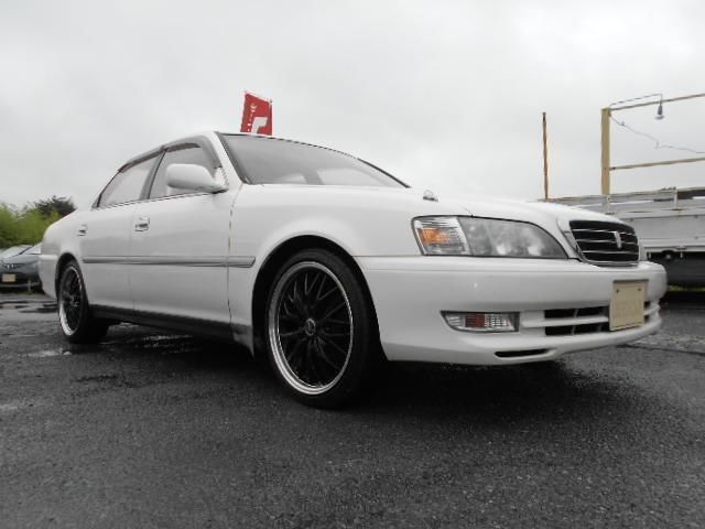 2000 Toyota Cresta Super Lucent Pearl Sedan for sale, Japanese used car export | GULJI TRADERS