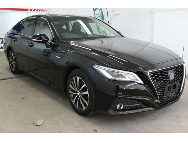 2019 Toyota Crown S Sedan for sale, Japanese used car export - photo 1 of 45 | GULJI TRADERS