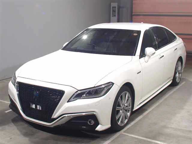2019 Toyota Crown 2.5 Hybrid - photo 1 2019 Toyota Crown 2.5 Hybrid Sedan for sale, Japanese used car export - photo 1 of 9 | GULJI TRADERS