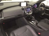 2019 Toyota Crown Hybrid Sedan for sale, Japanese used car export - photo 4 of 12 | GULJI TRADERS