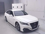 2019 Toyota Crown 2.5 Hybrid RS Sedan for sale, Japanese used car export - photo 1 of 11 | GULJI TRADERS
