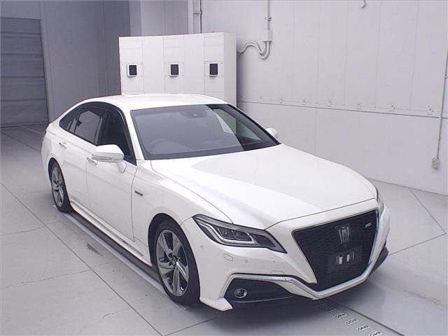 2019 Toyota Crown Hybrid Sedan for sale, Japanese used car export - photo 1 of 11 | GULJI TRADERS