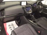 2019 Toyota Crown Hybrid Sedan for sale, Japanese used car export - photo 4 of 11 | GULJI TRADERS