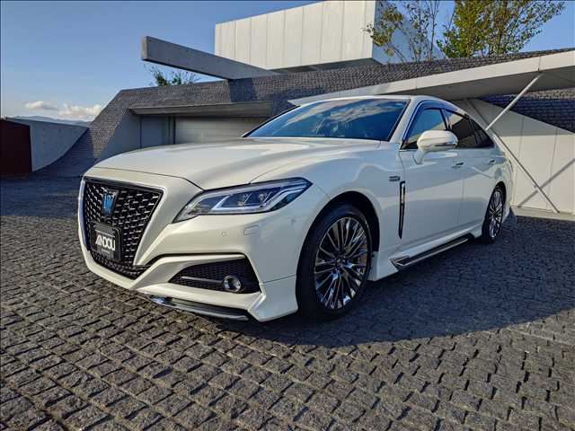 2020 Toyota Crown Sedan for sale, Japanese used car export - photo 1 of 20 | GULJI TRADERS