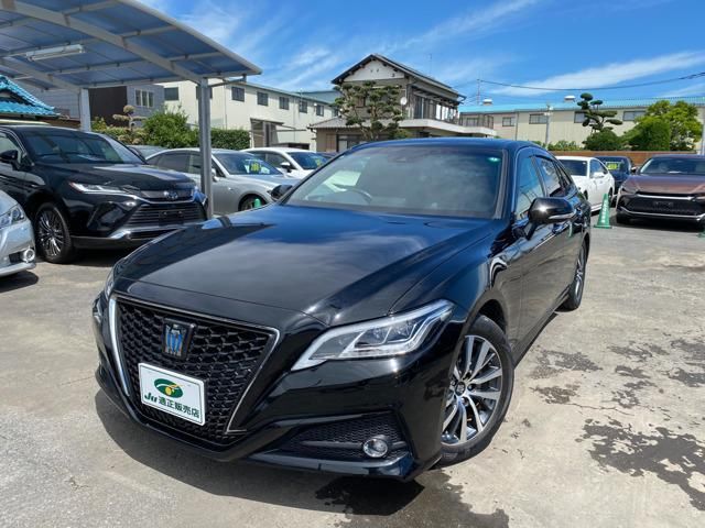 2020 Toyota Crown Hybrid Sedan for sale, Japanese used car export - photo 1 of 20 | GULJI TRADERS