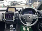 2020 Toyota Crown Hybrid Sedan for sale, Japanese used car export - photo 18 of 20 | GULJI TRADERS