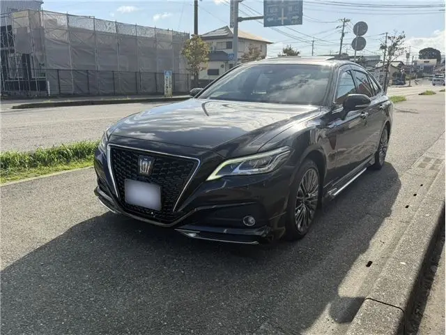 2021 Toyota Crown Hybrid G-Executive Four - photo 1 2021 Toyota Crown Hybrid G-Executive Four Black Sedan for sale, Japanese used car export - photo 1 of 34 | GULJI TRADERS