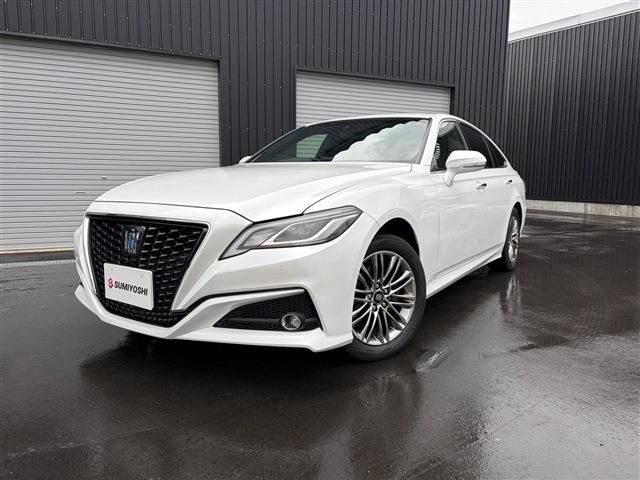 2021 Toyota Crown 2.5HV S Four - photo 1 2021 Toyota Crown 2.5HV S Four Sedan for sale, Japanese used car export - photo 1 of 20 | GULJI TRADERS