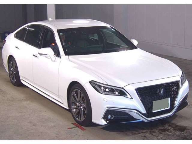 2021 Toyota Crown RS - photo 1 2021 Toyota Crown RS Sedan for sale, Japanese used car export - photo 1 of 6 | GULJI TRADERS