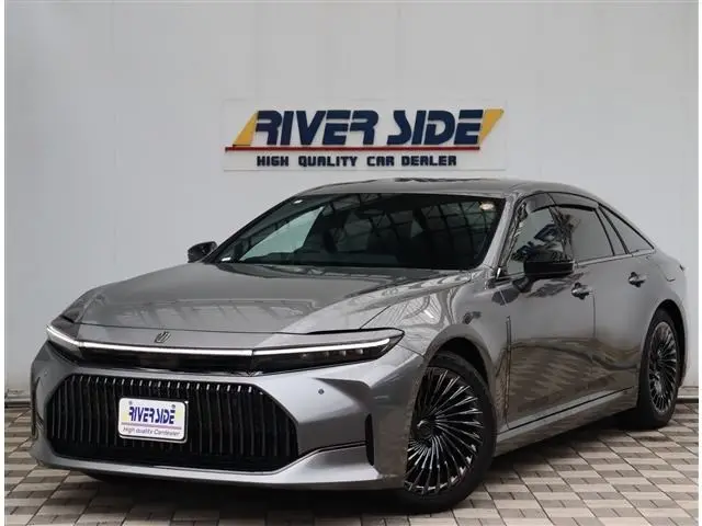 2024 Toyota Crown 2.5 Z Hybrid - photo 1 2024 Toyota Crown 2.5 Z Hybrid Gray Sedan for sale, Japanese used car export - photo 1 of 52 | GULJI TRADERS