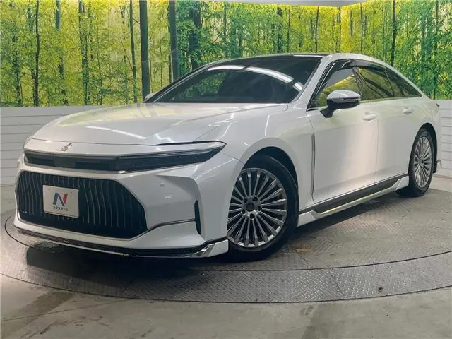 2024 Toyota Crown Z Pearl Sedan for sale, Japanese used car export - photo 1 of 28 | GULJI TRADERS