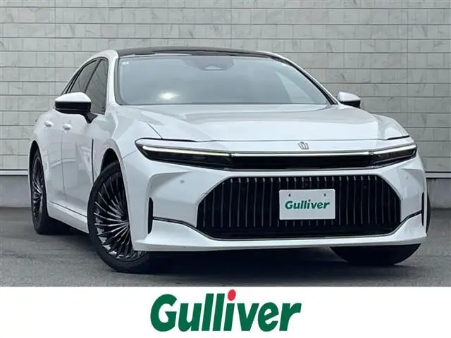 2024 Toyota Crown Z White Sedan for sale, Japanese used car export - photo 1 of 24 | GULJI TRADERS