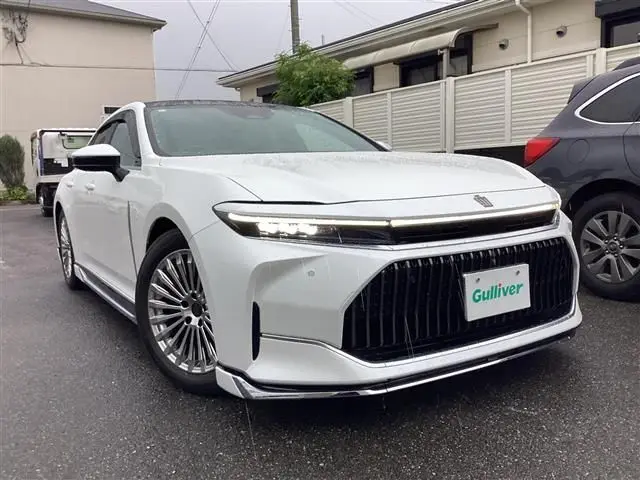 2024 Toyota Crown Z White Sedan for sale, Japanese used car export - photo 1 of 23 | GULJI TRADERS