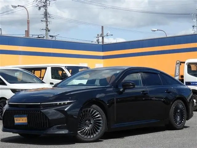 2024 Toyota Crown 2.5 Z Black Sedan for sale, Japanese used car export - photo 1 of 30 | GULJI TRADERS