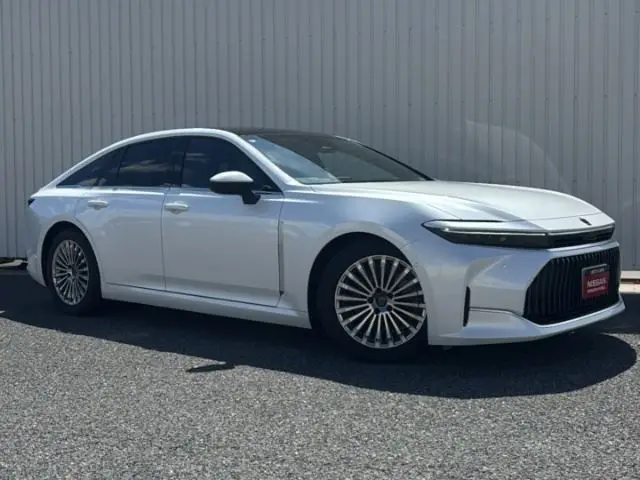 2025 Toyota Crown HEV★Z Hybrid★Panoramic Roof★Genuine 19-inch Alloy Wheels★Black Leather - photo 1 2025 Toyota Crown HEV★Z Hybrid★Panoramic Roof★Genuine 19-inch Alloy Wheels★Black Leather Pearl Sedan for sale, Japanese used car export - photo 1 of 29 | GULJI TRADERS