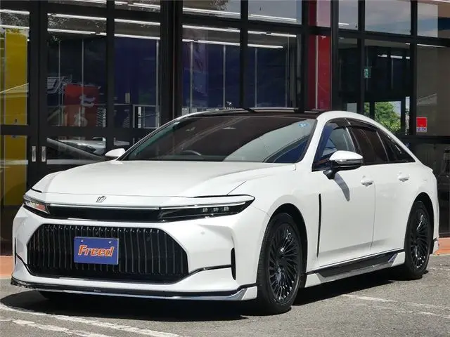 2025 Toyota Crown Z (HEV) - photo 1 2025 Toyota Crown Z (HEV) Pearl Sedan for sale, Japanese used car export - photo 1 of 49 | GULJI TRADERS