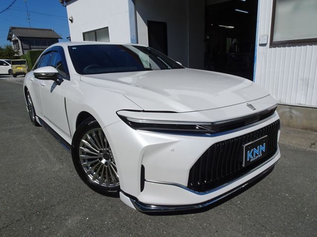 2025 Toyota Crown Z Hybrid Sedan for sale, Japanese used car export - photo 1 of 71 | GULJI TRADERS