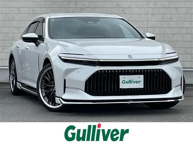 2025 Toyota Crown Z White Sedan for sale, Japanese used car export - photo 1 of 24 | GULJI TRADERS