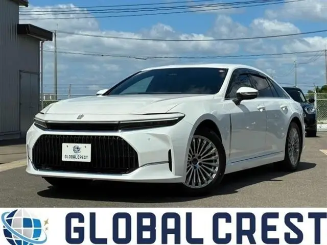 2025 Toyota Crown 2.5 Z White Sedan for sale, Japanese used car export - photo 1 of 30 | GULJI TRADERS