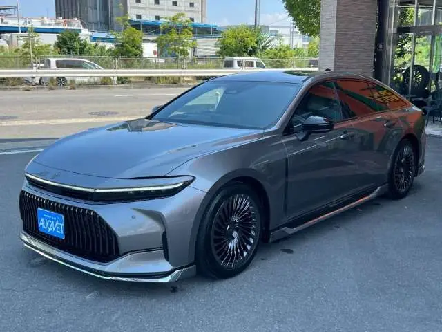 2026 Toyota Crown Z Gray Sedan for sale, Japanese used car export | GULJI TRADERS