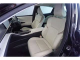 2023 Toyota Crown Crossover 2.5 G E-Four 4WD SUV for sale, Japanese used car export - photo 11 of 45 | GULJI TRADERS